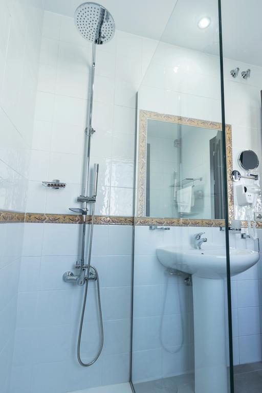 Hostal El Yunque Конил-де-ла-Фронтера Стая снимка