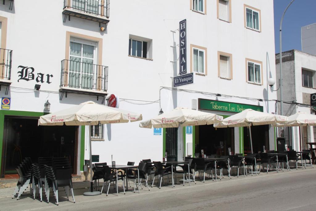 Hostal El Yunque Конил-де-ла-Фронтера Екстериор снимка